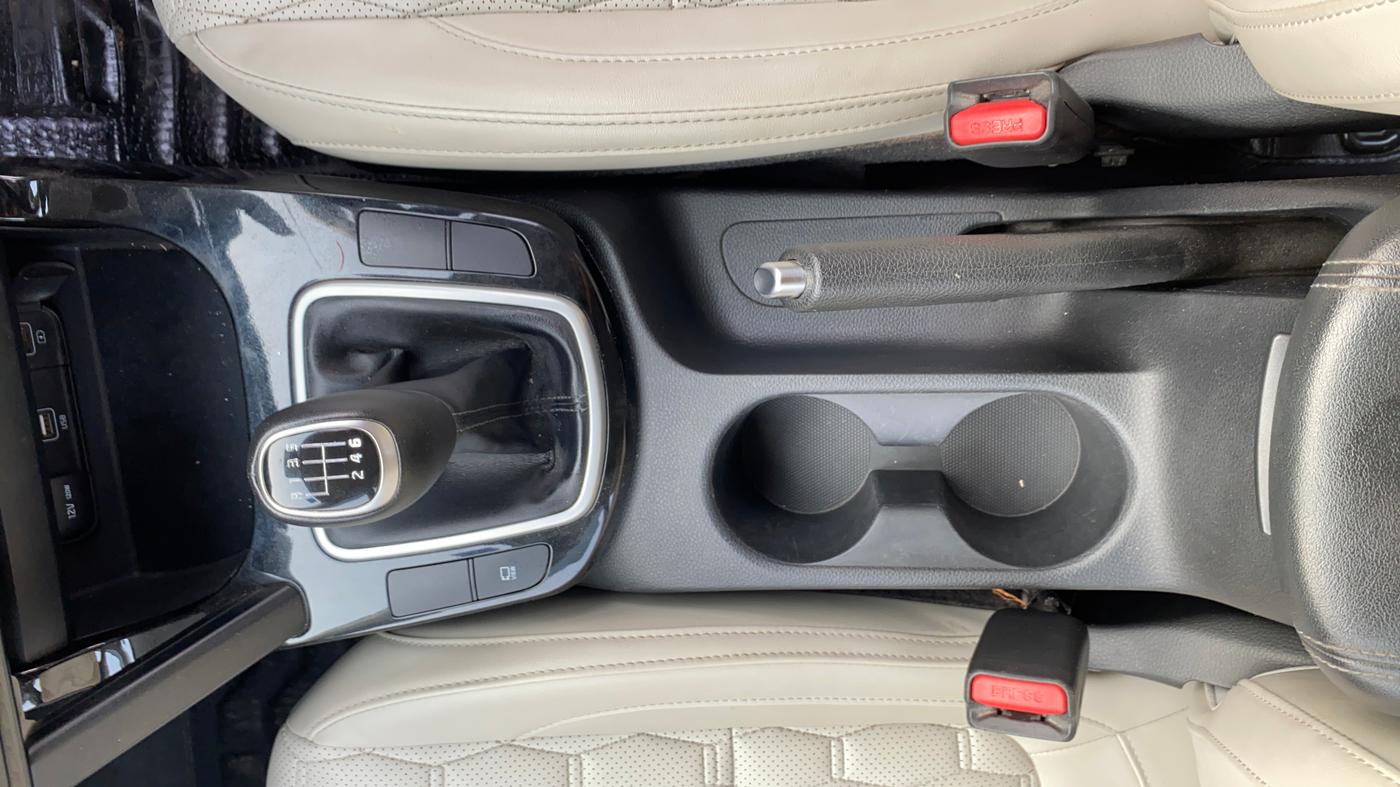 2019 KIA SELTOS HTX 1.5 PETROL, Petrol, Manual, 65,003 km, Gear Lever