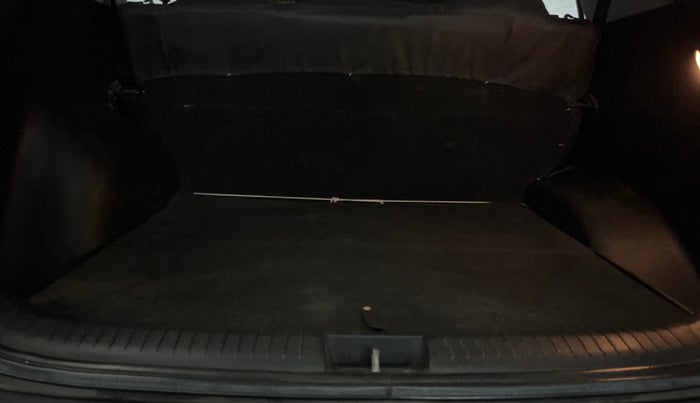 2018 Hyundai Creta E PLUS 1.6 PETROL, Petrol, Manual, 60,896 km, Boot Inside