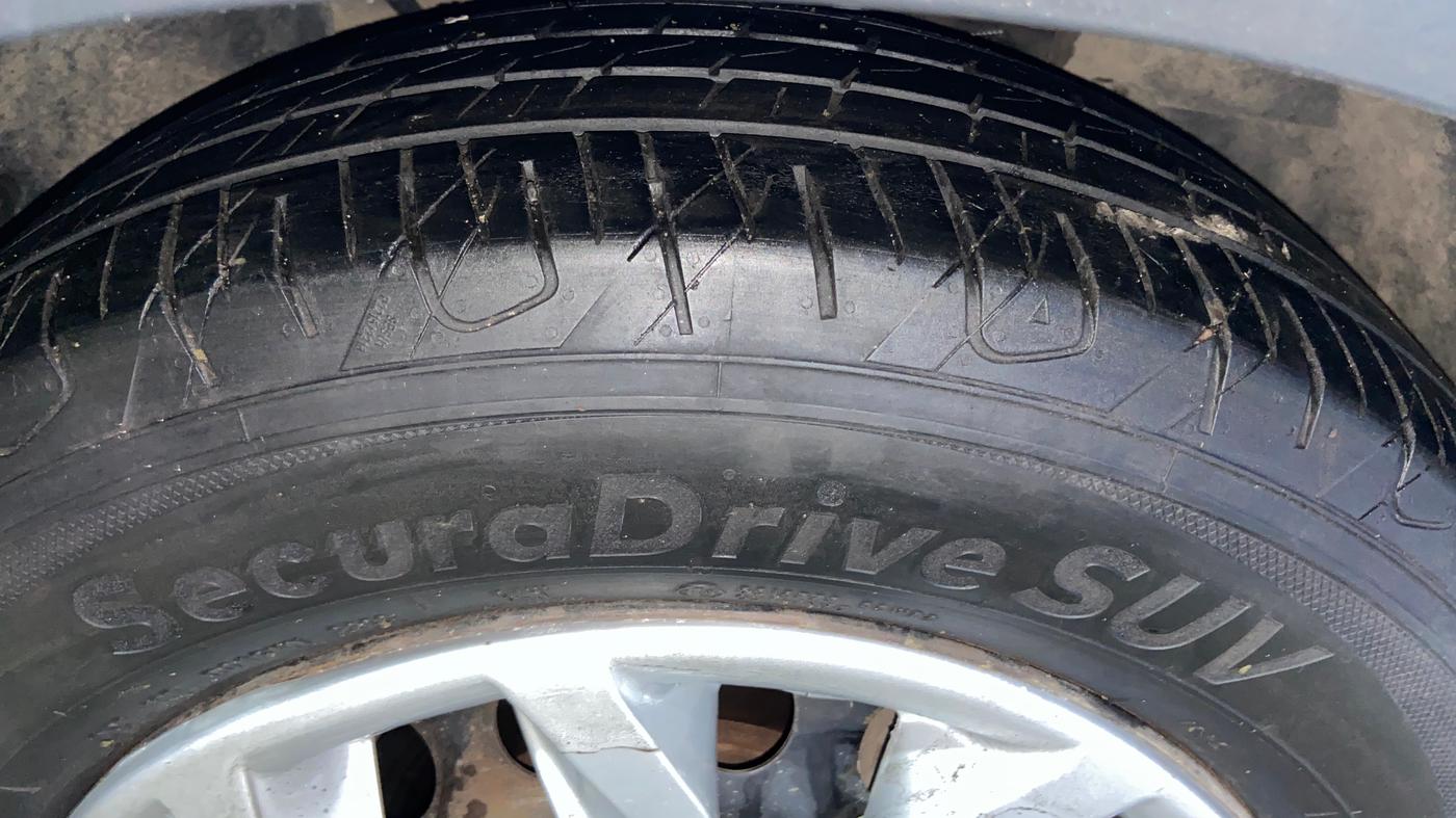 2018 Tata NEXON XZ DIESEL, Diesel, Manual, 1,10,350 km, Right Front Tyre Tread