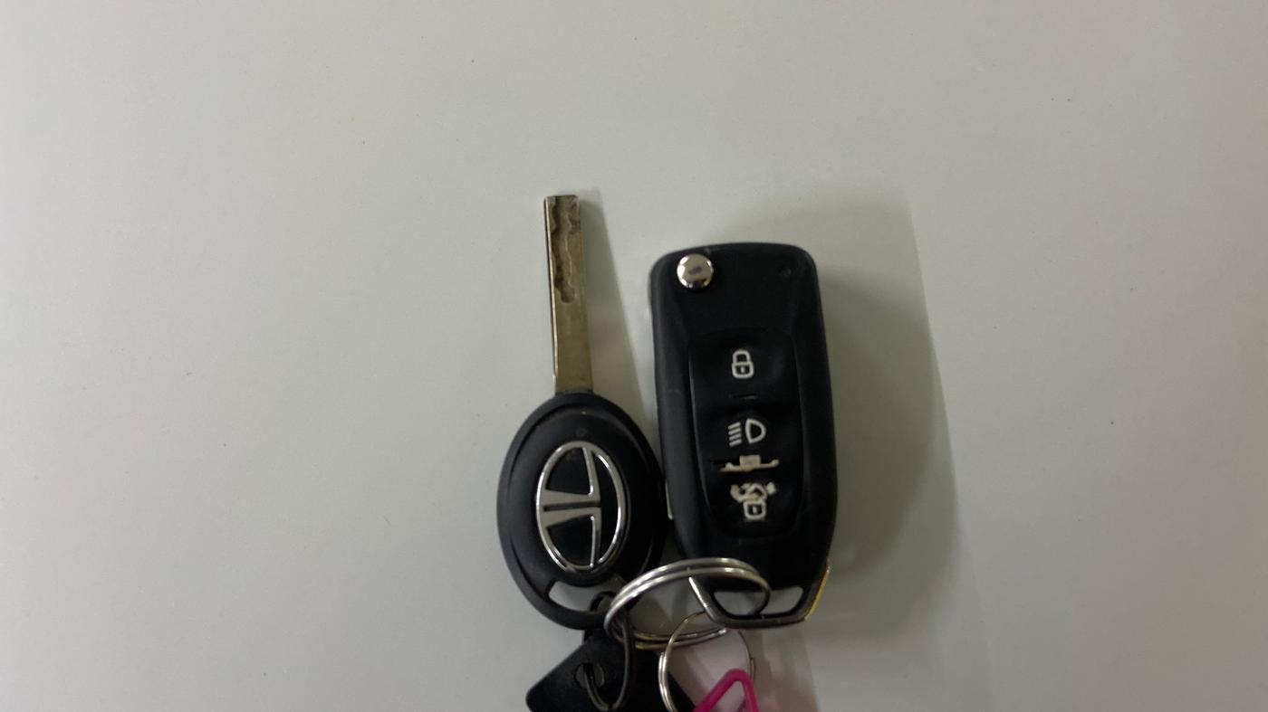2018 Tata NEXON XZ DIESEL, Diesel, Manual, 1,10,350 km, Key Close Up