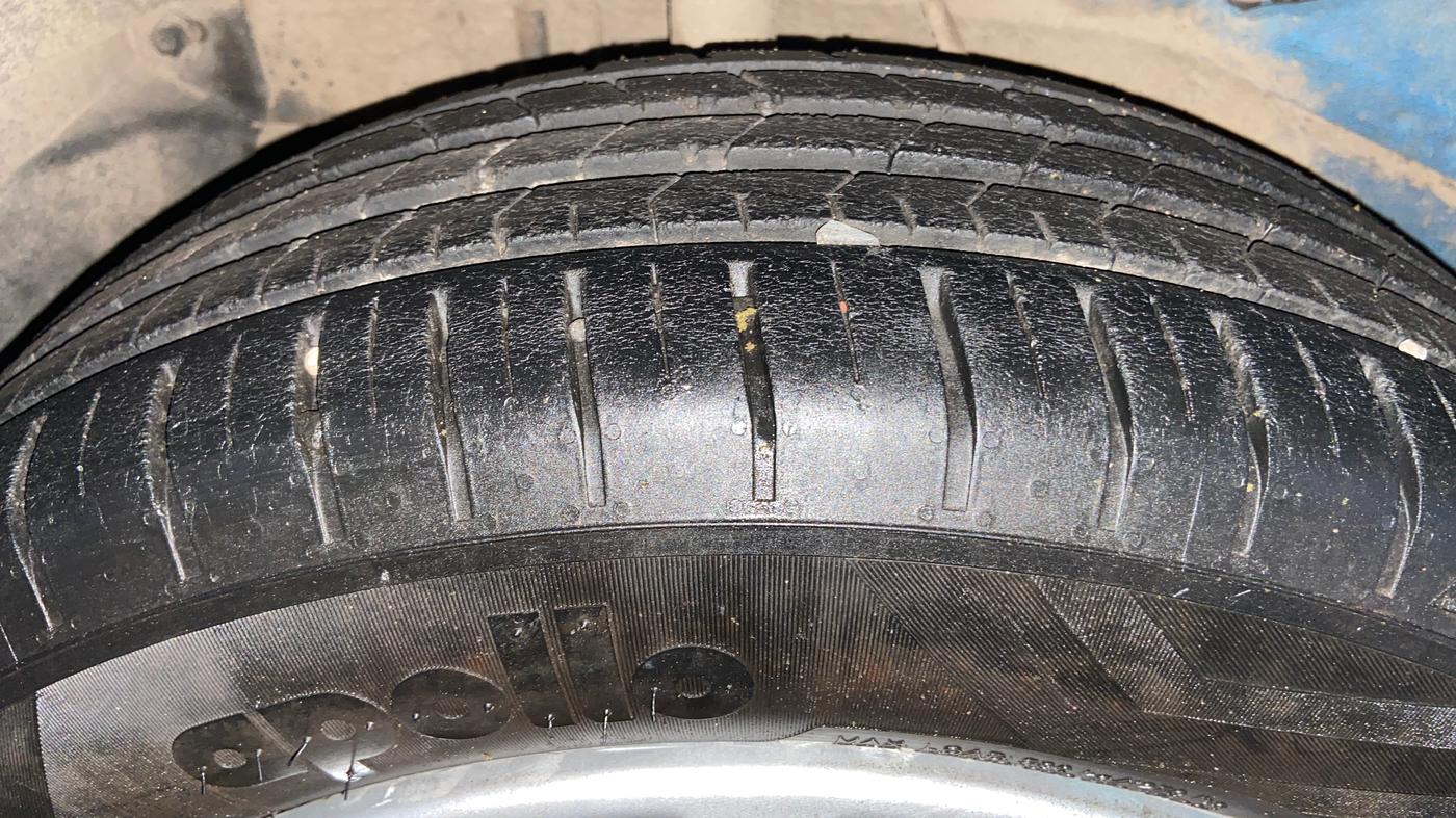 2018 Tata NEXON XZ DIESEL, Diesel, Manual, 1,10,350 km, Right Rear Tyre Tread