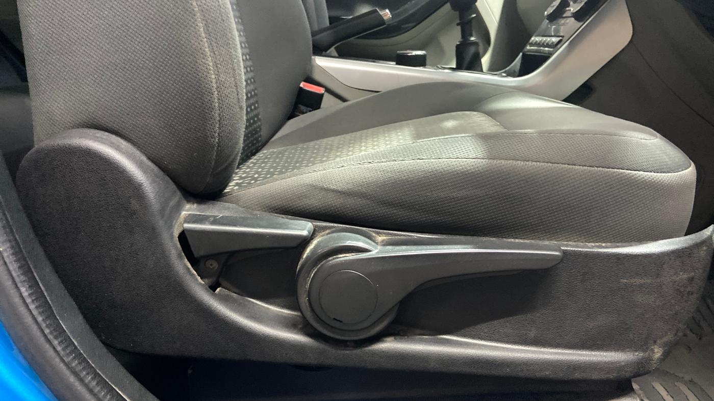 2018 Tata NEXON XZ DIESEL, Diesel, Manual, 1,10,350 km, Driver Side Adjustment Panel