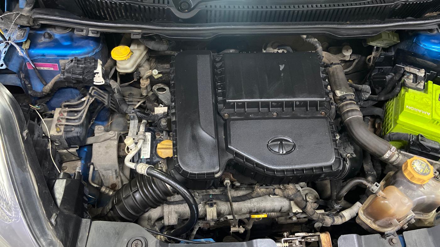 2018 Tata NEXON XZ DIESEL, Diesel, Manual, 1,10,350 km, Engine View - Right