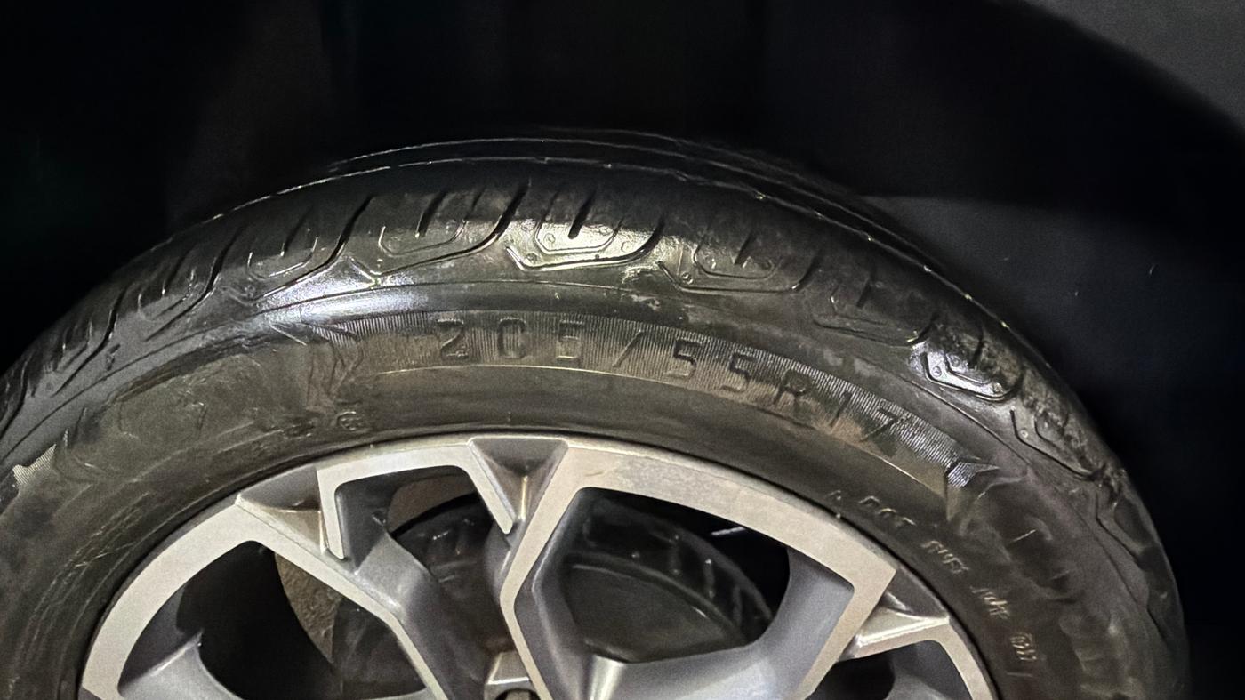 2021 Skoda KUSHAQ STYLE 1.0L TSI AT, Petrol, Automatic, 59,718 km, Right Rear Tyre Tread