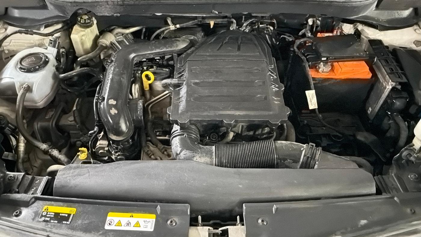 2021 Skoda KUSHAQ STYLE 1.0L TSI AT, Petrol, Automatic, 59,718 km, Engine View