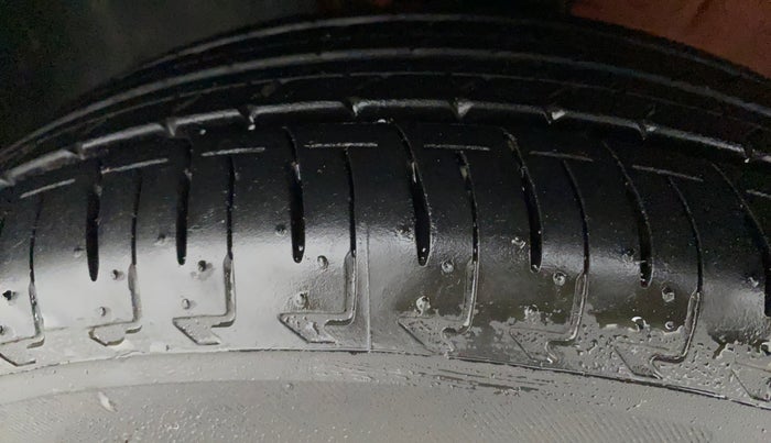 2022 Maruti IGNIS ALPHA 1.2, Petrol, Manual, 12,699 km, Left Front Tyre Tread