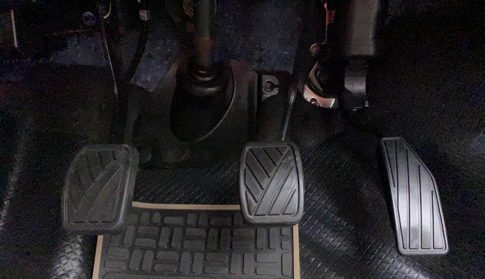 2022 Maruti IGNIS ALPHA 1.2, Petrol, Manual, 12,699 km, Pedals