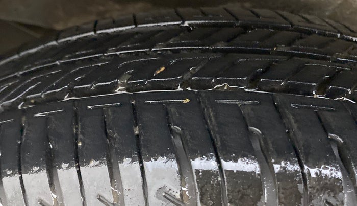 2012 Maruti Wagon R 1.0 VXI, Petrol, Manual, 32,013 km, Left Rear Tyre Tread
