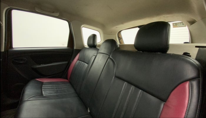 2018 Renault Duster 85 PS RXS MT DIESEL, Diesel, Manual, 1,12,221 km, Right Side Rear Door Cabin