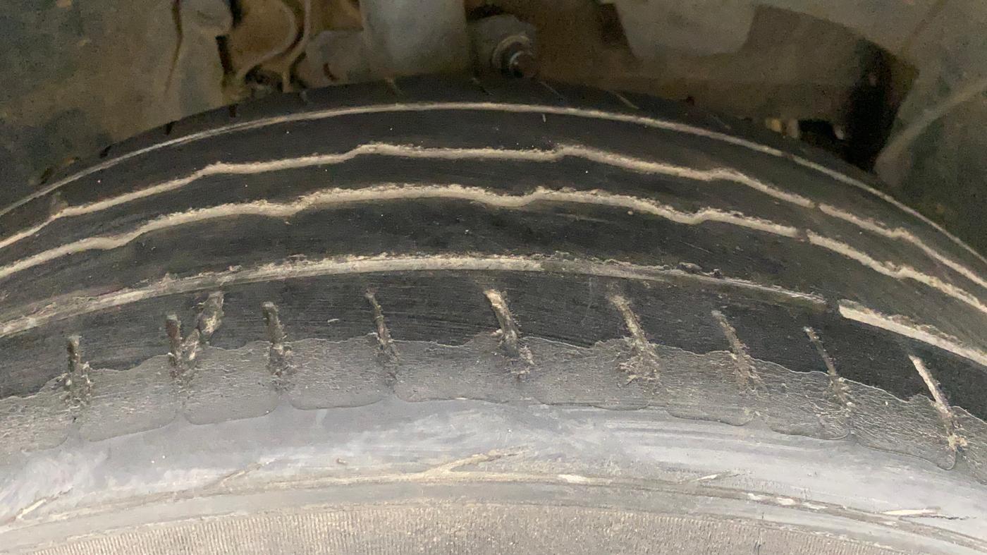 2018 Renault Duster 85 PS RXS MT DIESEL, Diesel, Manual, 1,12,221 km, Right Front Tyre Tread