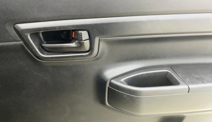 2019 Maruti S PRESSO VXI+, Petrol, Manual, 21,713 km, Driver Side Door Panels Control