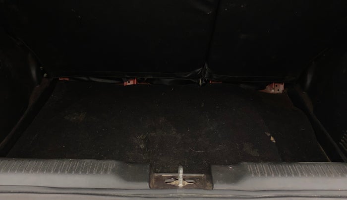 2018 Maruti Swift ZXI, Petrol, Manual, 1,34,900 km, Boot Inside