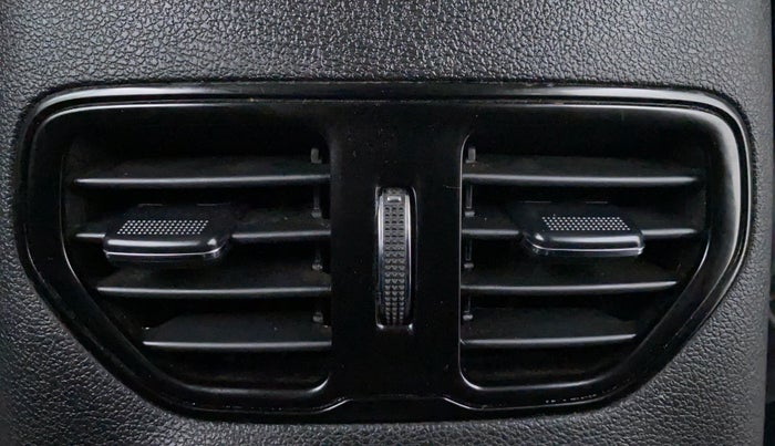 2017 Tata Hexa Varicor 400 XT, Diesel, Manual, 95,951 km, Rear AC Vents