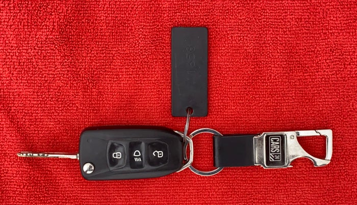 2017 Tata Hexa Varicor 400 XT, Diesel, Manual, 95,951 km, Key Close Up