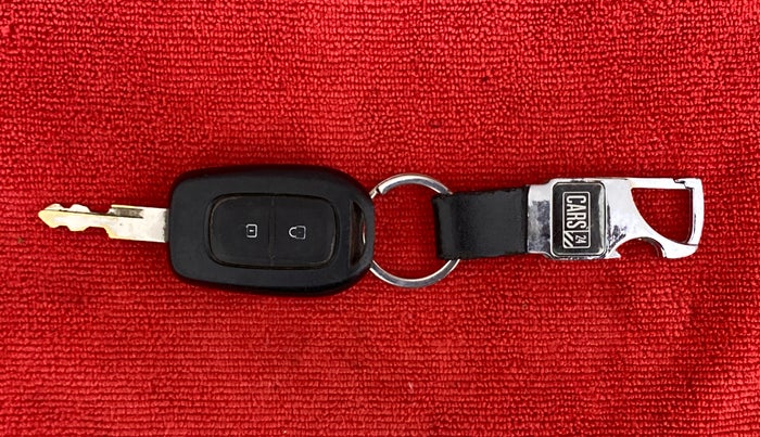 2015 Renault Kwid RXT, Petrol, Manual, 62,457 km, Key Close Up