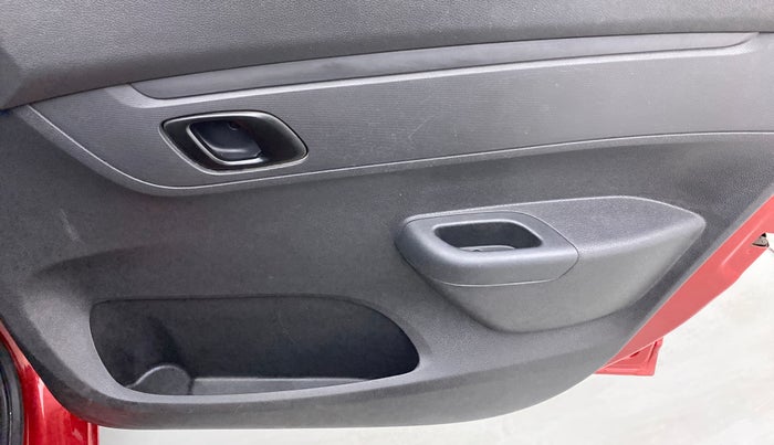 2015 Renault Kwid RXT, Petrol, Manual, 62,457 km, Driver Side Door Panels Control