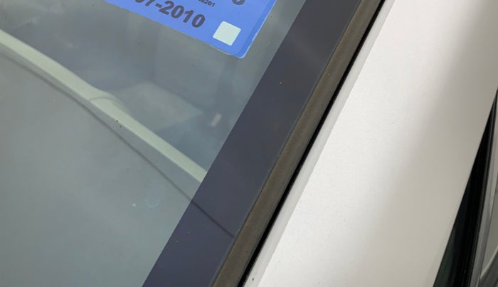 2010 Maruti Zen Estilo LXI, Petrol, Manual, 36,169 km, Left A pillar - Paint is slightly faded
