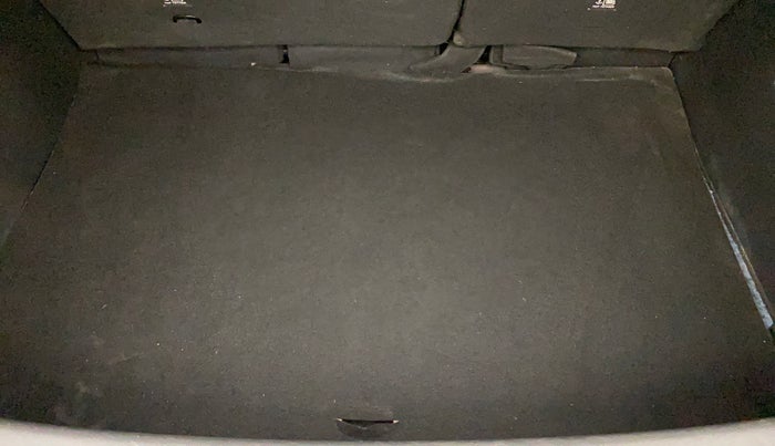 2023 Nissan MAGNITE XV PREMIUM TURBO CVT DUAL TONE, Petrol, Automatic, 11,306 km, Boot Inside