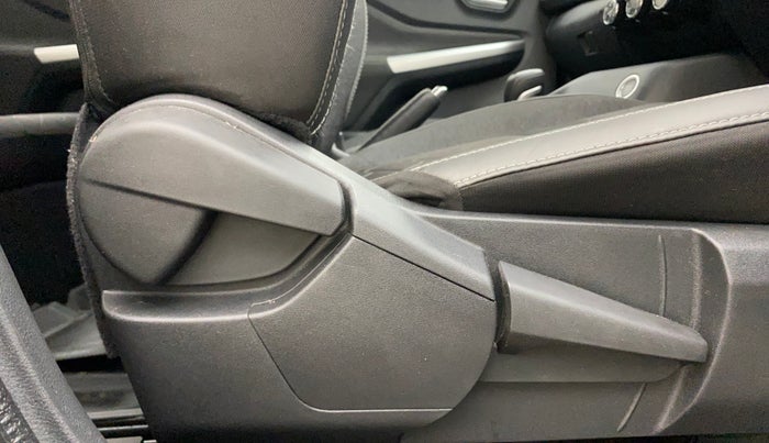 2023 Nissan MAGNITE XV PREMIUM TURBO CVT DUAL TONE, Petrol, Automatic, 11,306 km, Driver Side Adjustment Panel