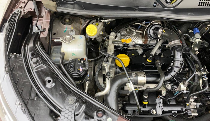 2023 Nissan MAGNITE XV PREMIUM TURBO CVT DUAL TONE, Petrol, Automatic, 11,306 km, Engine View - Right