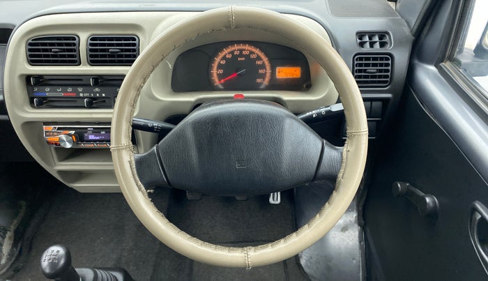 2017 Maruti Eeco 5 STR WITH A/C+HTR, Petrol, Manual, 72,378 km, Steering Wheel Close Up