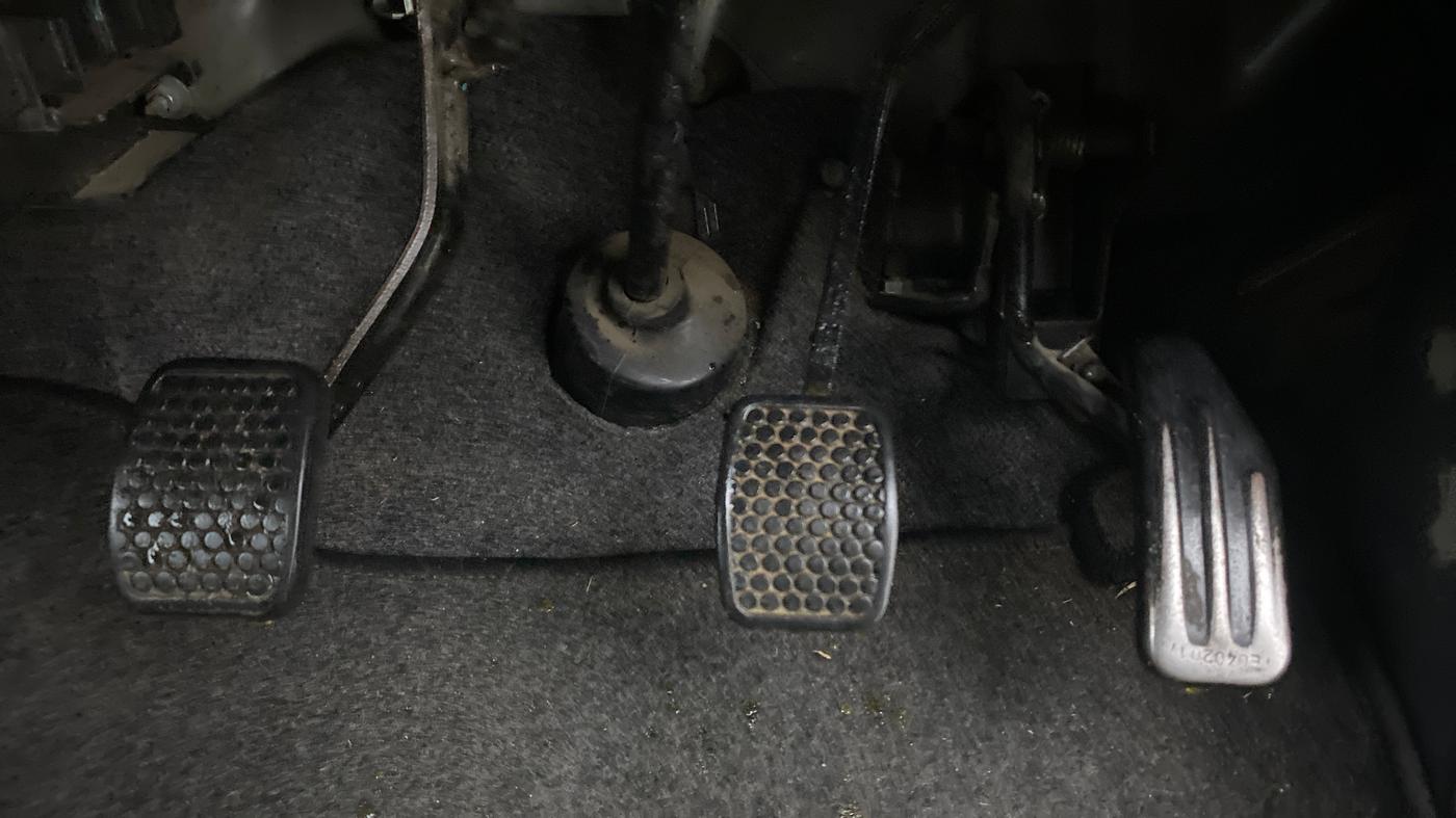 2017 Maruti Eeco 5 STR WITH A/C+HTR, Petrol, Manual, 72,378 km, Pedals