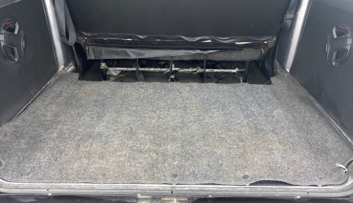 2017 Maruti Eeco 5 STR WITH A/C+HTR, Petrol, Manual, 72,378 km, Boot Inside