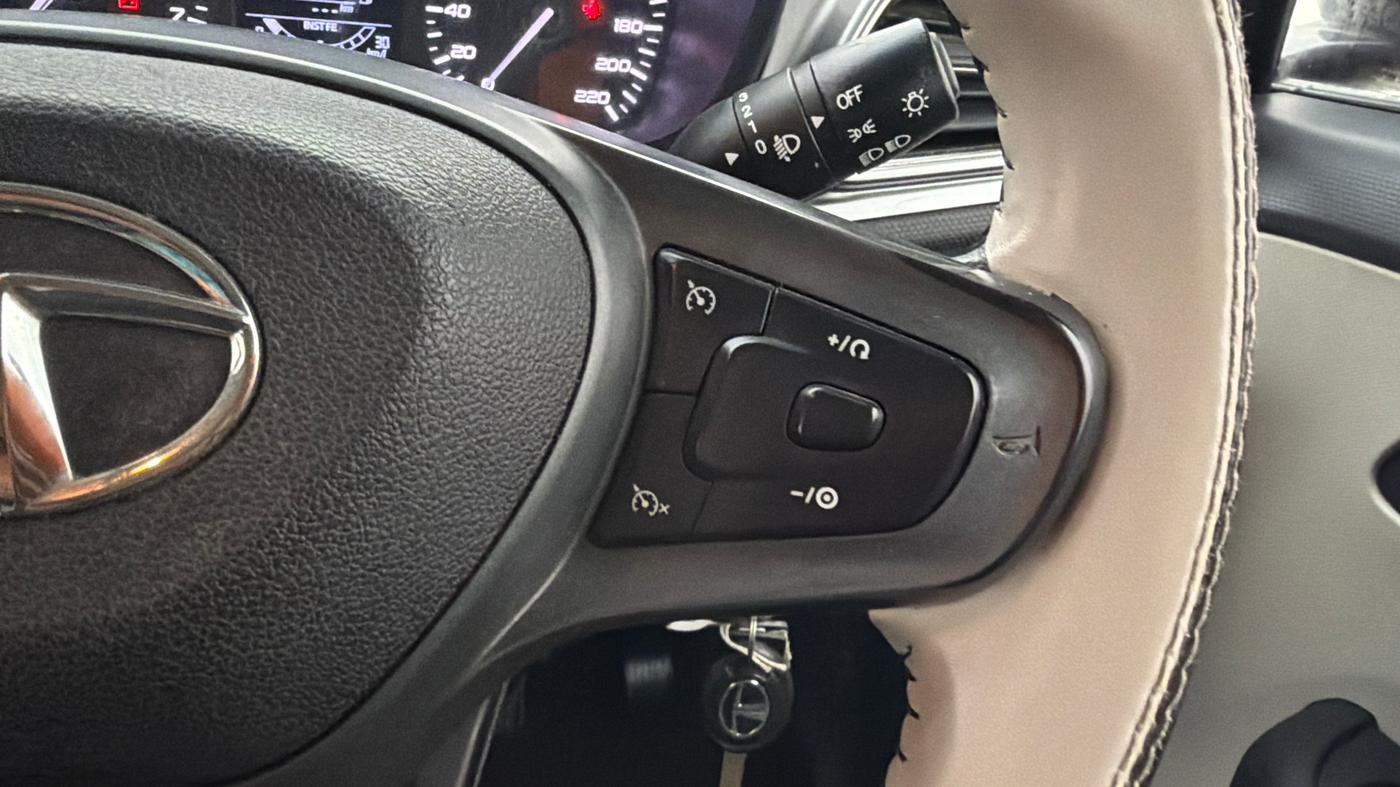 2023 Tata ALTROZ XM PLUS PETROL, Petrol, Manual, 35,022 km, Adaptive Cruise Control