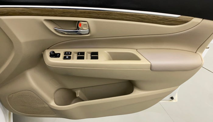 2019 Maruti Ciaz ALPHA DIESEL 1.5, Diesel, Manual, 55,388 km, Driver Side Door Panels Control