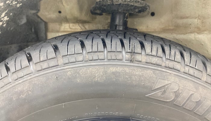 2013 Maruti Swift Dzire VXI, Petrol, Manual, 51,416 km, Left Front Tyre Tread