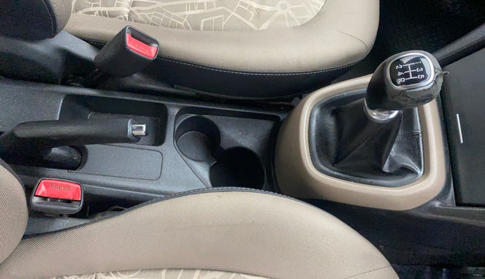2014 Hyundai Xcent SX 1.2 (O), Petrol, Manual, 45,871 km, Gear Lever