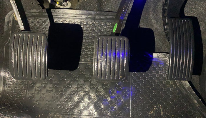 2014 Hyundai Xcent SX 1.2 (O), Petrol, Manual, 45,871 km, Pedals