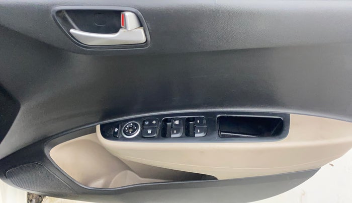 2014 Hyundai Xcent SX 1.2 (O), Petrol, Manual, 45,871 km, Driver Side Door Panels Control