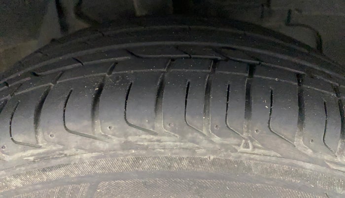 2022 Tata NEXON XM PETROL, Petrol, Manual, 11,662 km, Right Front Tyre Tread