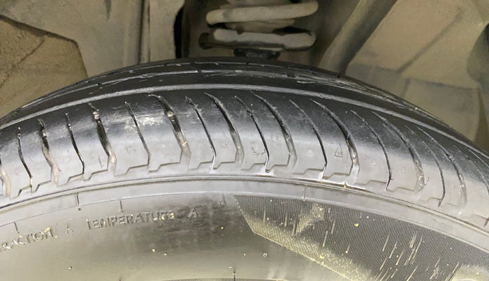 2022 Renault Kiger RXZ AMT, Petrol, Automatic, 65,530 km, Right Front Tyre Tread