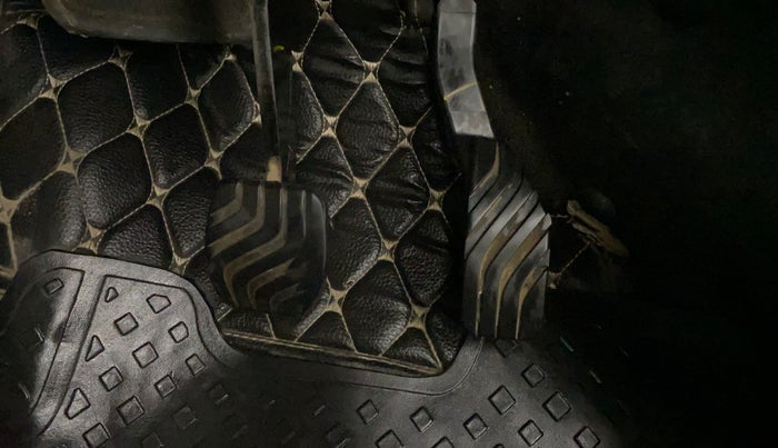 2022 Renault Kiger RXZ AMT, Petrol, Automatic, 65,530 km, Pedals