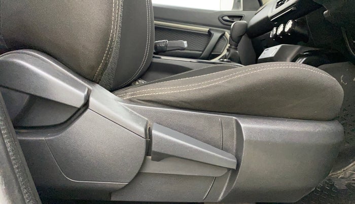 2022 Renault Kiger RXZ AMT, Petrol, Automatic, 65,530 km, Driver Side Adjustment Panel