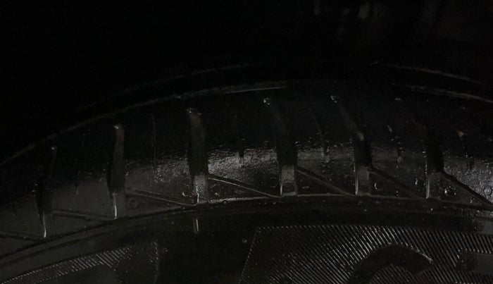 2021 Datsun Redi Go A, Petrol, Manual, 29,435 km, Right Front Tyre Tread