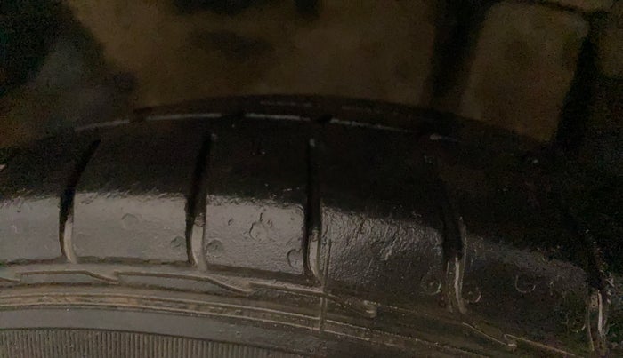 2020 MG HECTOR PLUS SHARP 1.5 PETROL TURBO DCT 6-STR, Petrol, Automatic, 75,989 km, Left Rear Tyre Tread