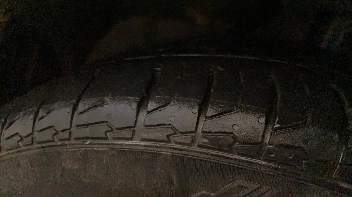 2020 MG HECTOR PLUS SHARP 1.5 PETROL TURBO DCT 6-STR, Petrol, Automatic, 75,989 km, Left Front Tyre Tread