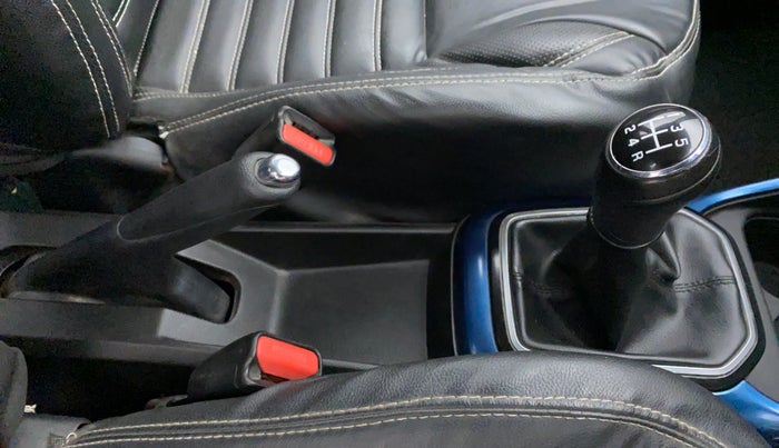 2017 Maruti IGNIS DELTA 1.2 K12, Petrol, Manual, 38,829 km, Gear Lever