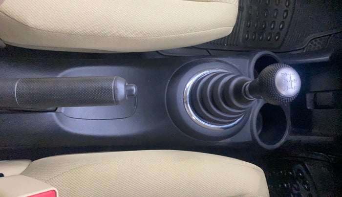 2012 Honda Brio S MT, Petrol, Manual, 31,081 km, Gear Lever
