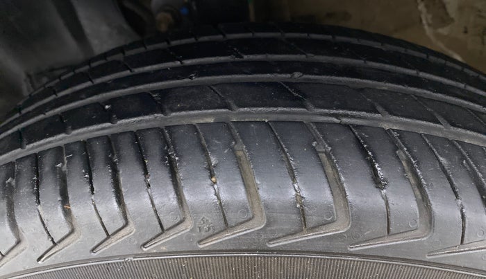 2021 Maruti New Wagon-R 1.0 Lxi (o) cng, CNG, Manual, 40,209 km, Left Front Tyre Tread