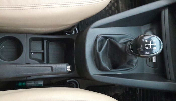 2015 Ford Figo Aspire TITANIUM 1.2 PETROL, Petrol, Manual, 38,446 km, Gear Lever