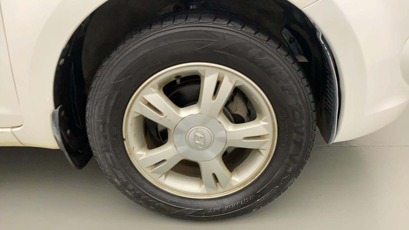 2011 Hyundai i20 SPORTZ (O) 1.2, Petrol, Manual, 23,331 km, Right Front Wheel