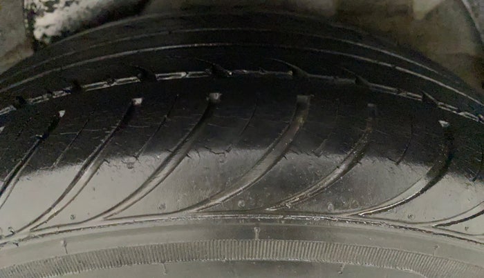 2011 Hyundai i20 SPORTZ (O) 1.2, Petrol, Manual, 23,331 km, Left Rear Tyre Tread