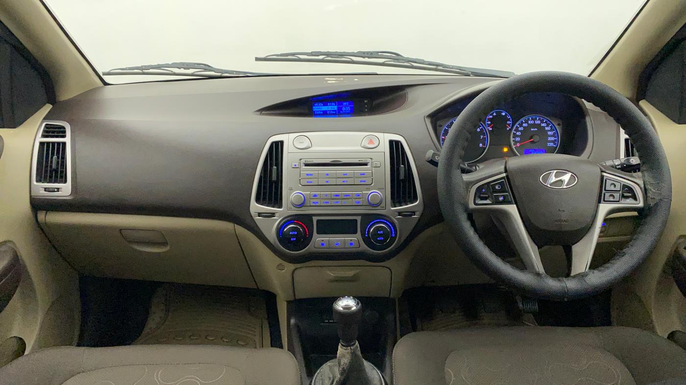 2011 Hyundai i20 SPORTZ (O) 1.2, Petrol, Manual, 23,331 km, Dashboard