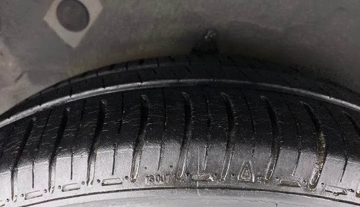 2013 Hyundai i10 SPORTZ 1.2 AT, Petrol, Automatic, 59,283 km, Right Rear Tyre Tread
