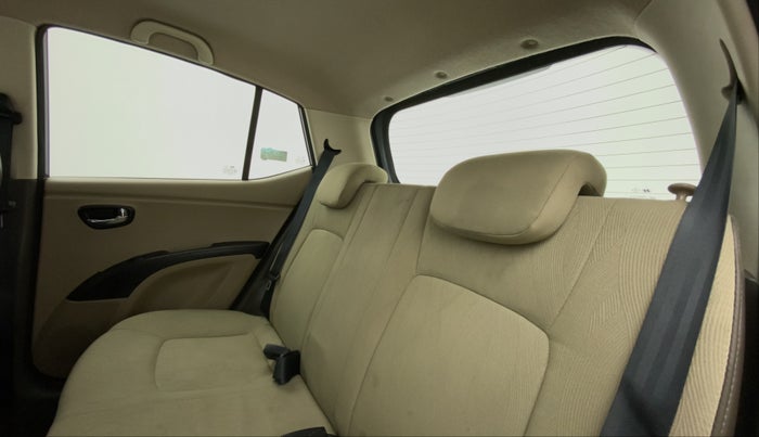 2013 Hyundai i10 SPORTZ 1.2 AT, Petrol, Automatic, 59,283 km, Right Side Rear Door Cabin