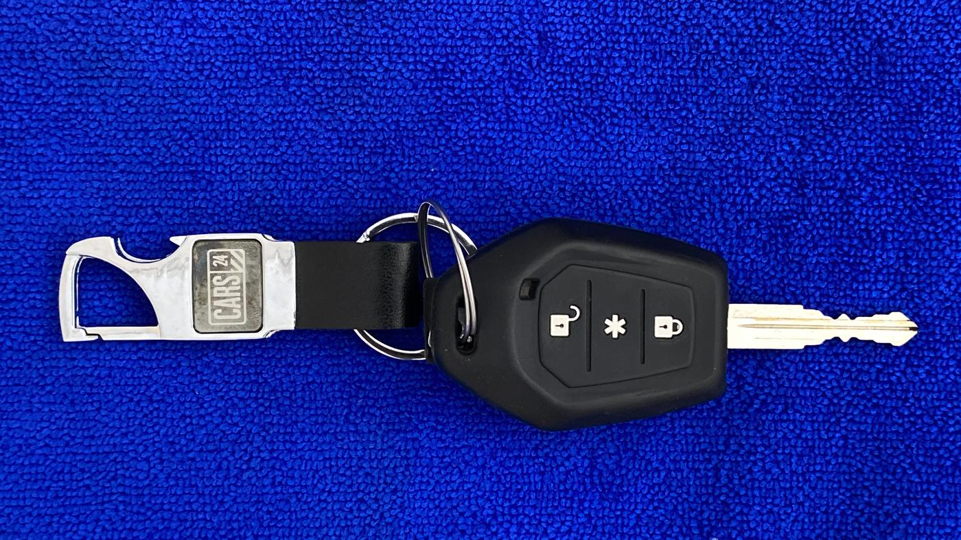 2016 Mahindra TUV300 T8, Diesel, Manual, 29,818 km, Key Close Up